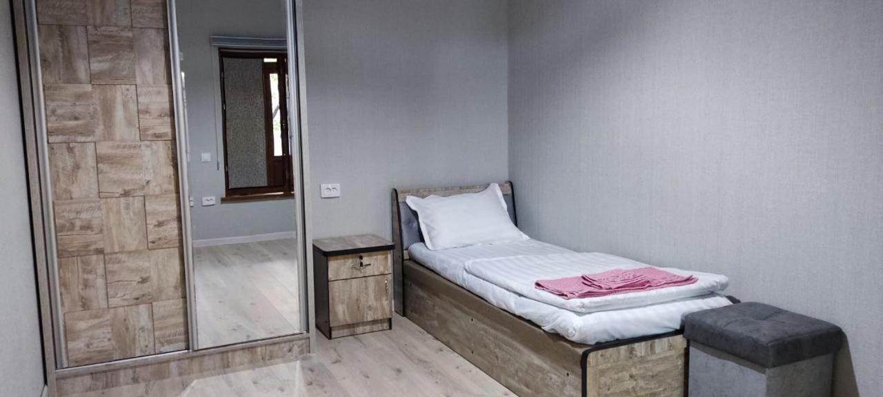 Nihol Apartment Tashkent Luaran gambar